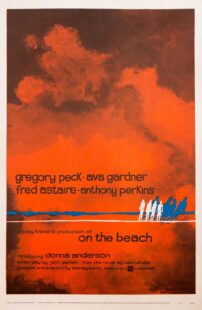 دانلود فیلم On the Beach 1959399529-1028521434